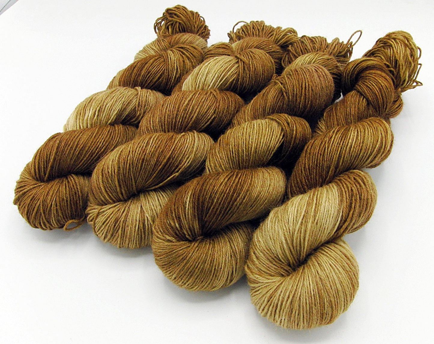 Sockenwolle handgefärbt 75 Wolle, 25 Polyamid 100 g "SCHOKOBRAUN"