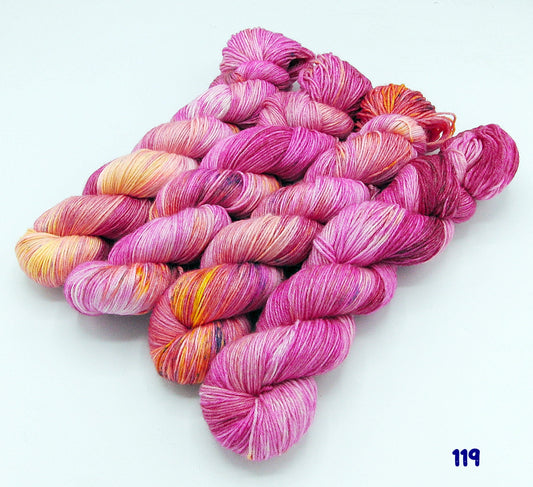 MERINO - BAMBUS Sockenwolle  60 Wolle, 25 Viskose, 15 Polyamid 100 g   Nr. 119