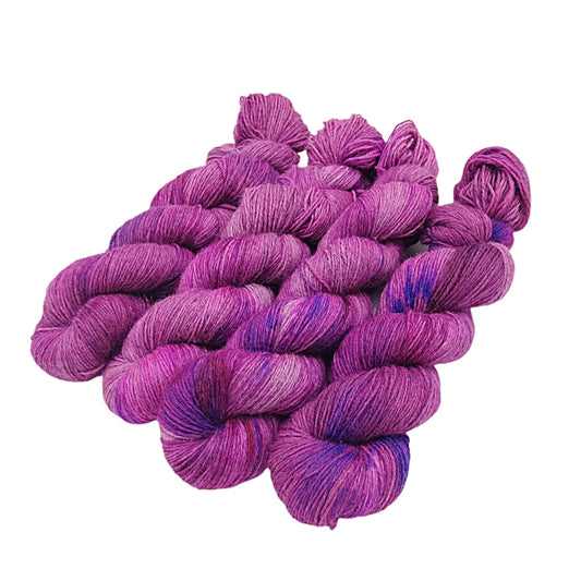 Sockenwolle  GRIZZLY handgefärbt 75  Wolle, 25 Polyamid 100 g   Nr.124