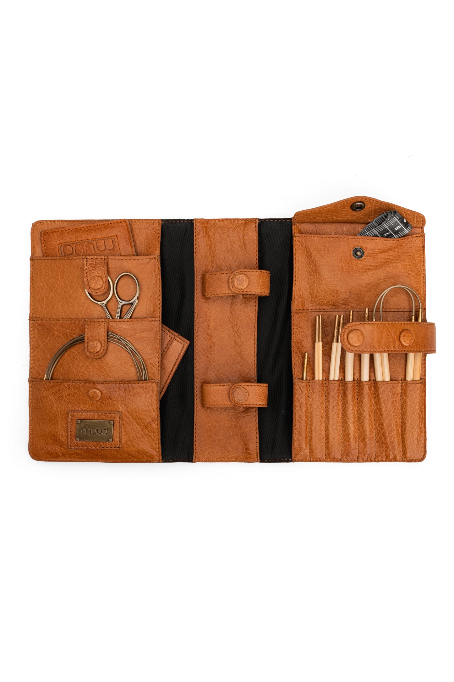 MUUD Carita – Lederetui für Stricknadeln & Zubehör | Whisky