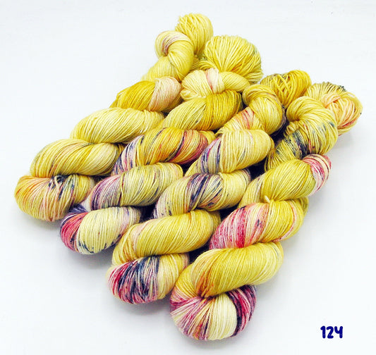 MERINO - BAMBUS Sockenwolle  60 Wolle, 25 Viskose, 15 Polyamid 100 g   Nr. 122