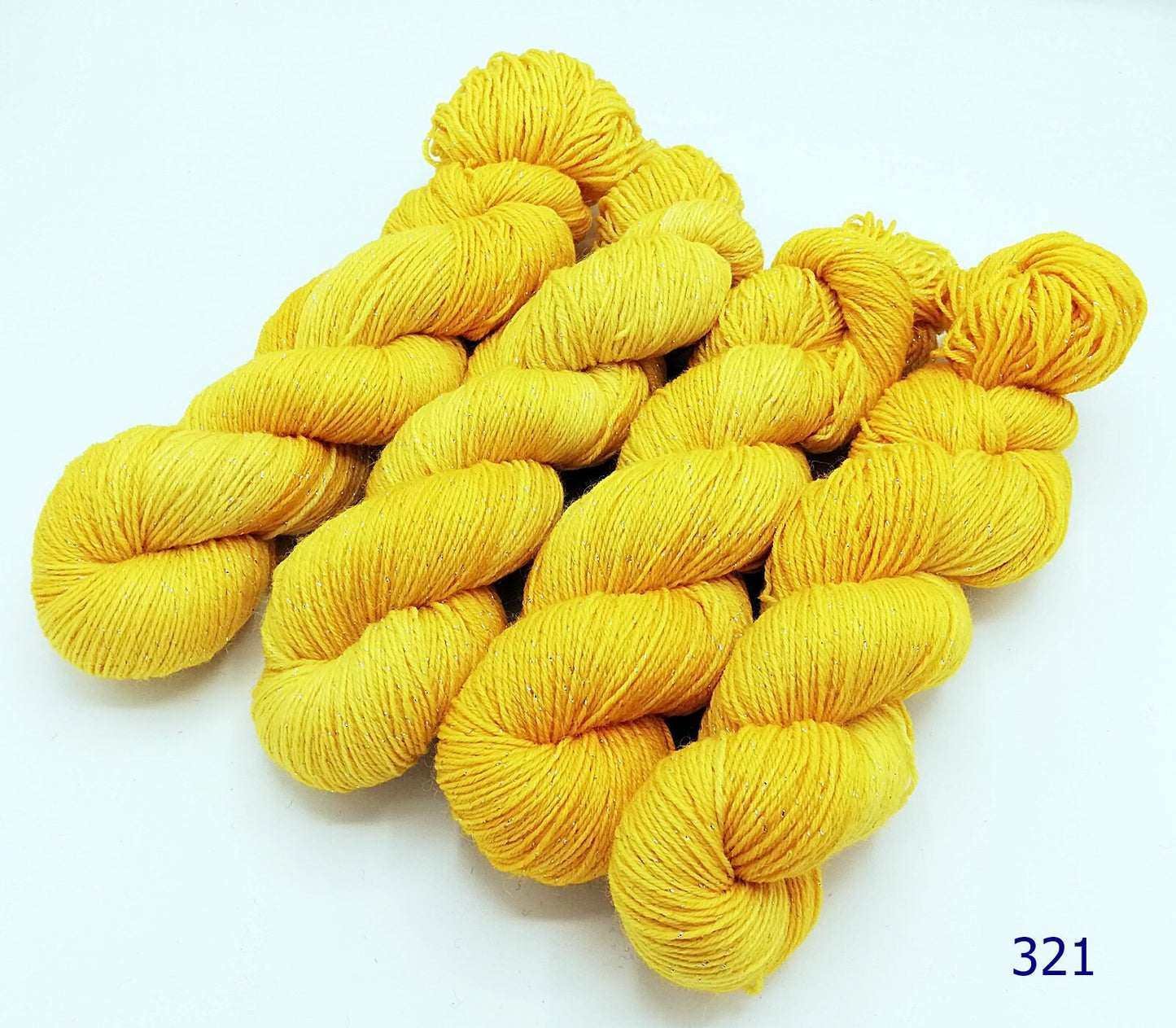 Sockenwolle *Glitzer* handgefärbt  71 Wolle, 24 Polyamid  5 Polyester  100 g   Nr. 321
